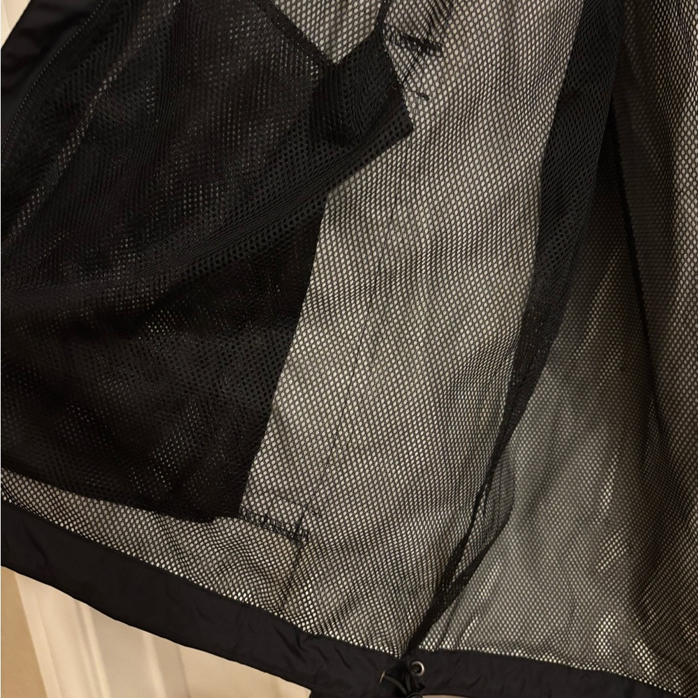 The North Face Men's Black Raincoat - Picture 5 of 13